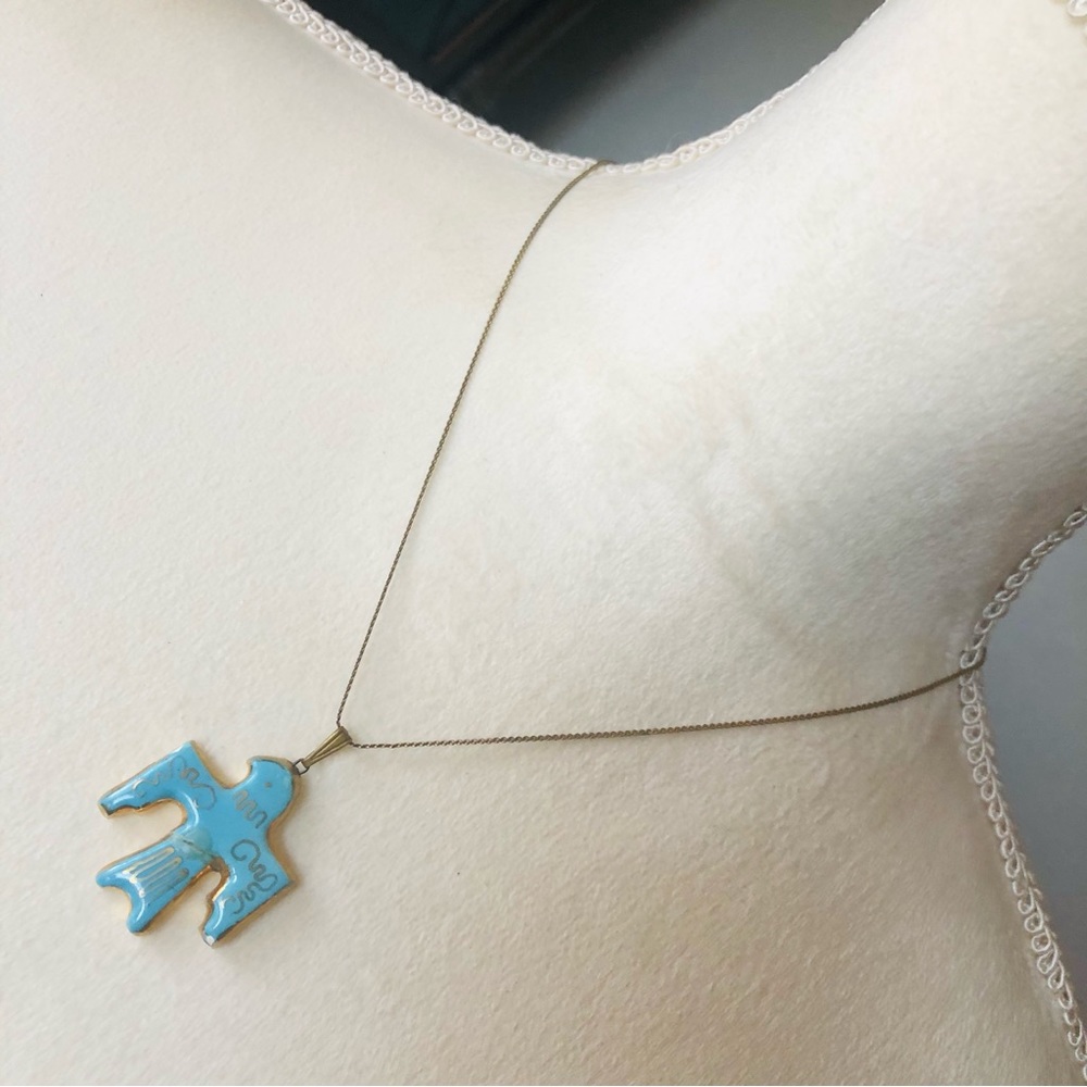 Vintage 70s hand painted porcelain eagle pendant on chain necklace